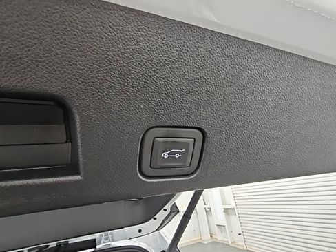 New 2026 GMC Acadia Denali w/ Super Cruise Package image 38