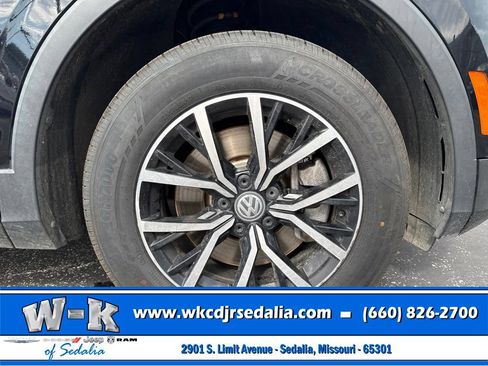 Used 2021 Volkswagen Tiguan SE FWD image 5