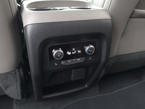New 2026 GMC Acadia Elevation w/ Elevation Premium Package FWD image 30