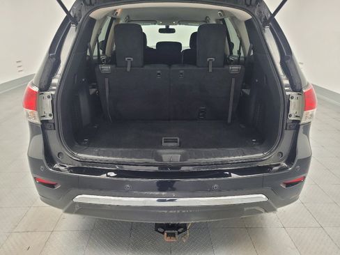 Used 2016 Nissan Pathfinder SV AWD/4WD image 29