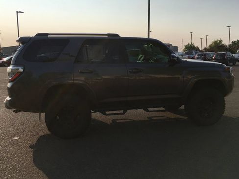 Used 2023 Toyota 4Runner TRD Off-Road Premium w/ Moonroof Package AWD/4WD image 7