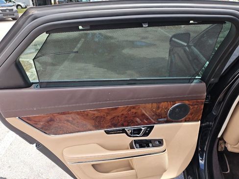 Used 2016 Jaguar XJ L Portfolio RWD image 32