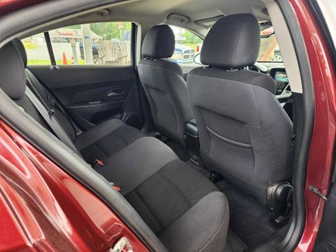 Used 2016 Chevrolet Cruze LT FWD image 14
