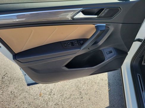 Certified 2024 Volkswagen Tiguan SE R-Line FWD image 15