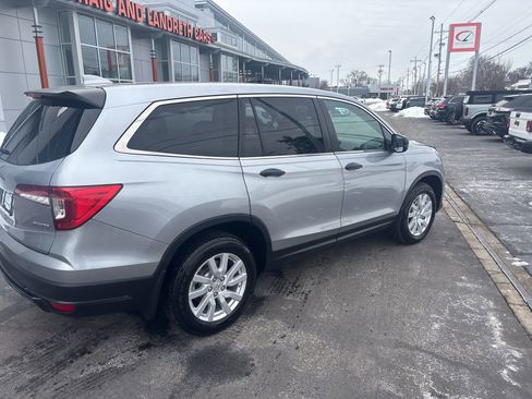 Used 2019 Honda Pilot LX image 3