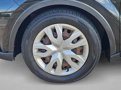 Used 2021 Toyota C-HR LE FWD image 22