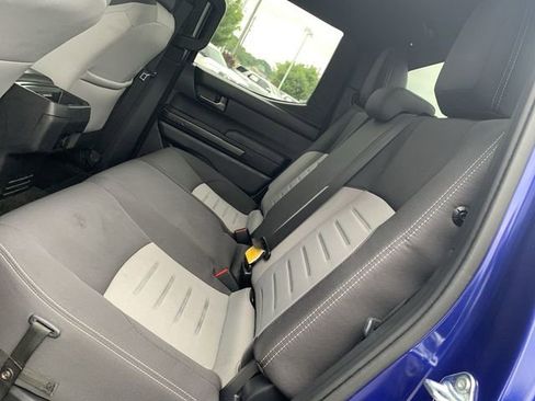 Certified 2025 Toyota Tacoma TRD Off-Road AWD/4WD image 10