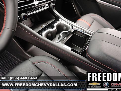 New 2026 Chevrolet Traverse RS w/ LPO, Floor Liner Package image 34