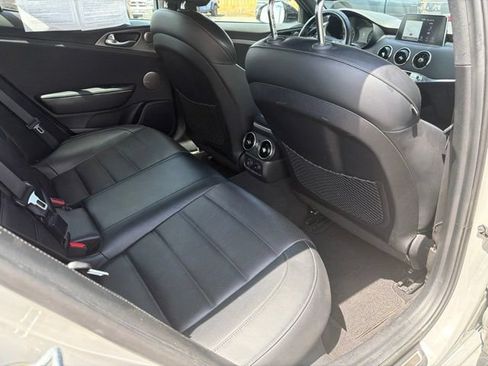 Used 2020 Kia Stinger GT2 image 12