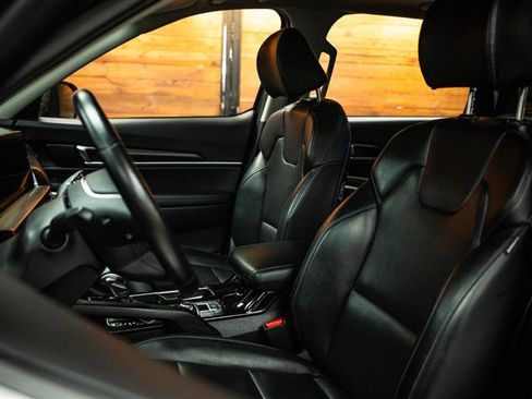 Used 2025 Kia Telluride S image 10