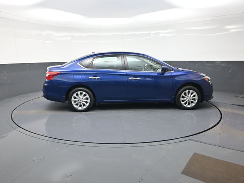 Used 2018 Nissan Sentra SV image 2
