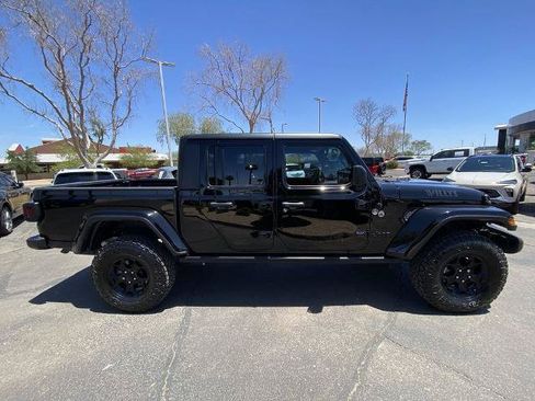 Used 2023 Jeep Gladiator Sport AWD/4WD image 2