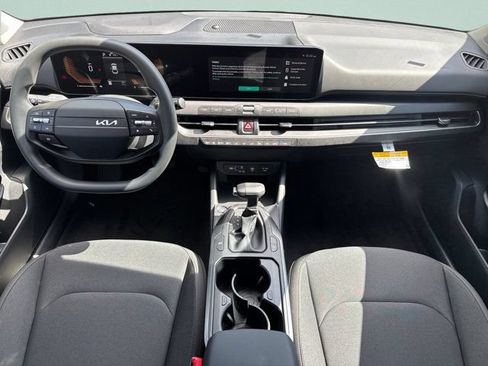 New 2026 Kia K4 FWD image 10