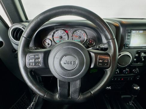 Used 2016 Jeep Wrangler Unlimited Sahara w/ Dual Top Group image 11