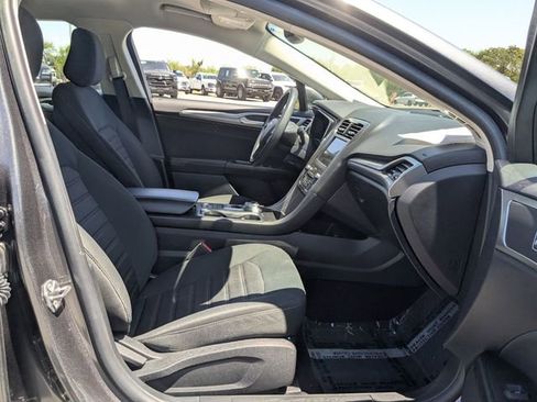 Certified 2020 Ford Fusion SE FWD image 27