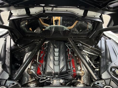 Used 2024 Chevrolet Corvette Stingray w/ Z51 Performance Package image 8