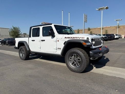 New 2025 Jeep Gladiator Mojave w/ Safety Group image 8