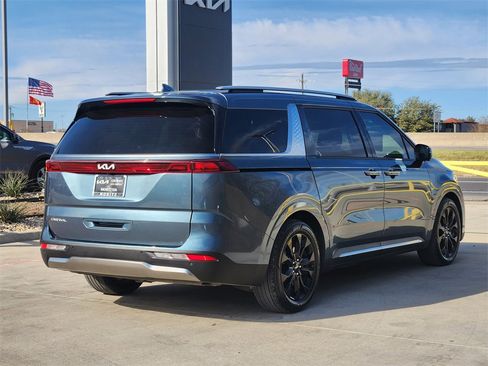 Certified 2024 Kia Carnival SX image 4