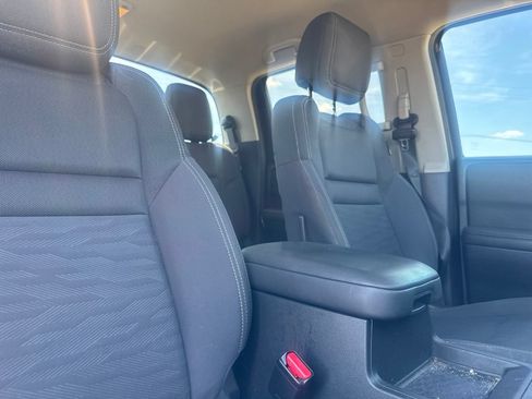 Used 2022 Nissan Frontier SV AWD/4WD image 24