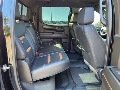 Used 2024 GMC Sierra 1500 AT4 w/ Technology Package image 29