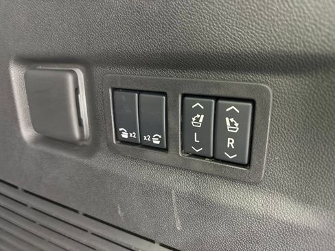 Used 2026 Chevrolet Suburban LT w/ Comfort Package AWD/4WD image 60