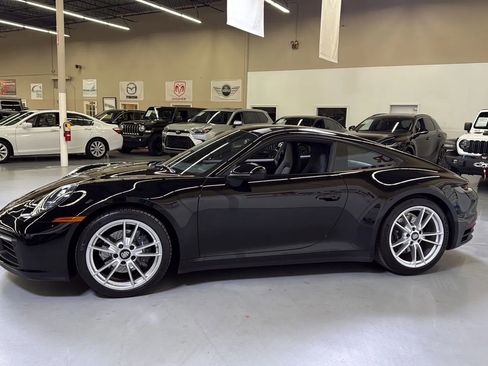 Used 2022 Porsche 911 Carrera 4 image 7