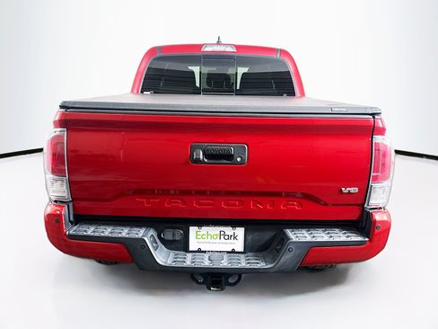 Used 2020 Toyota Tacoma TRD Off-Road w/ Technology Package RWD image 7