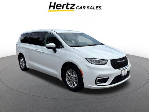 Used 2023 Chrysler Pacifica Touring-L FWD image 1