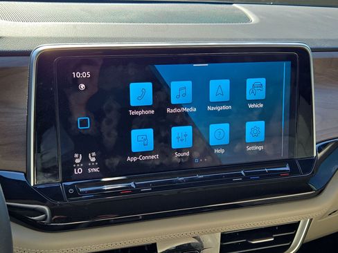 Used 2024 Volkswagen Atlas SE FWD image 19