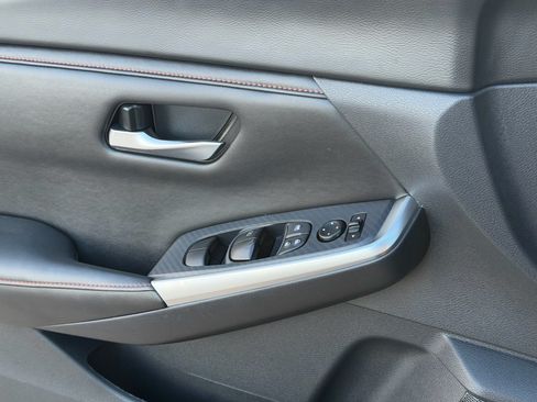 Certified 2024 Nissan Sentra SR FWD image 23