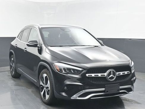 Used 2025 Mercedes-Benz GLA 250 4MATIC image 8