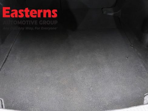 Used 2021 Toyota Corolla LE FWD image 9