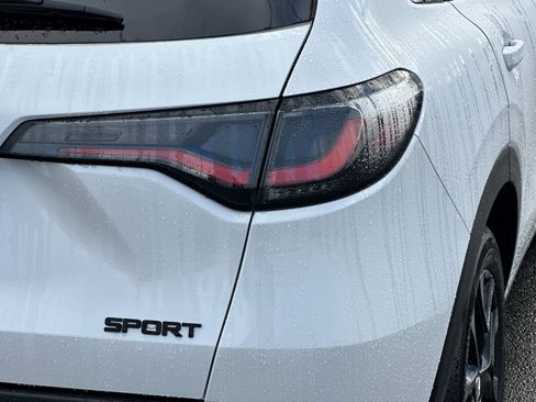 Used 2025 Honda HR-V Sport image 25