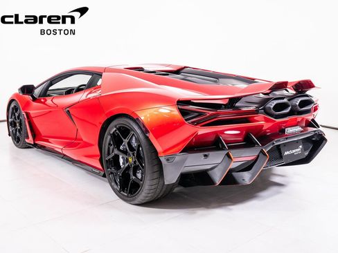 Used 2024 Lamborghini Revuelto image 3