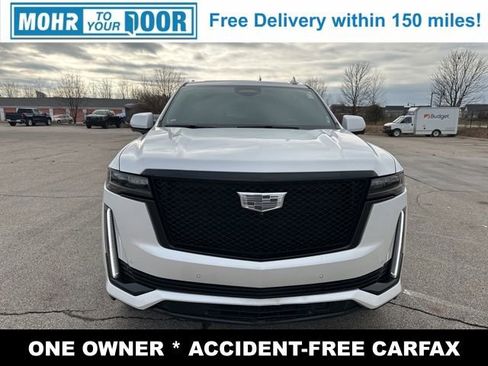 Used 2024 Cadillac Escalade Sport w/ LPO, ONYX Package image 2