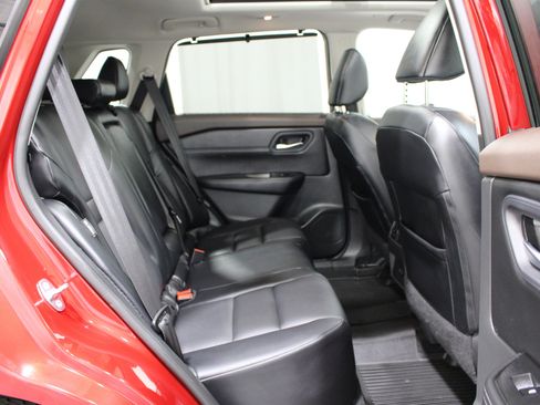 Used 2022 Nissan Rogue SV w/ SV Premium Package AWD/4WD image 25