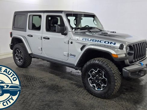 Used 2023 Jeep Wrangler Unlimited Rubicon 4xe w/ Dual Top Group image 9