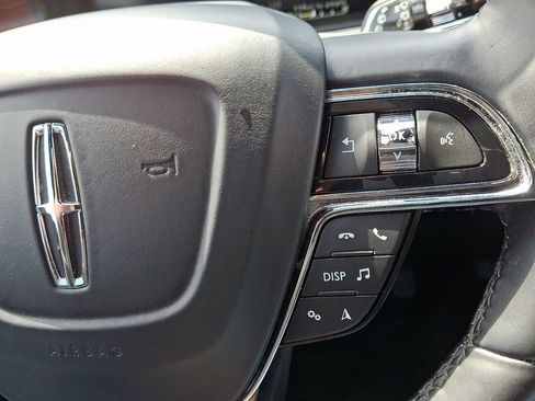 Certified 2022 Lincoln Nautilus Reserve image 23