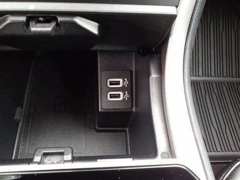 Used 2020 Ford Edge SEL w/ Convenience Package image 18