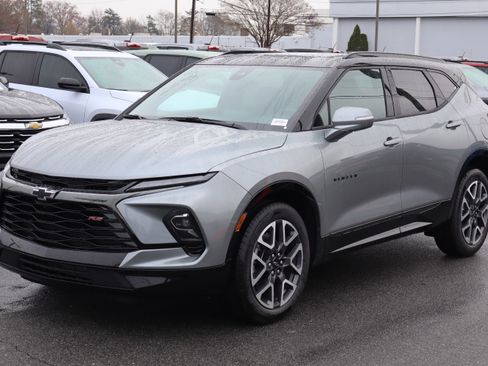 New 2026 Chevrolet Blazer RS w/ Driver Confidence II Package FWD image 3