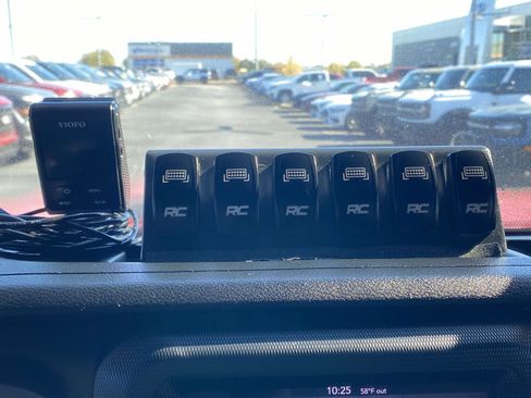 Used 2020 Jeep Gladiator Overland w/ Trailer Tow Package image 29