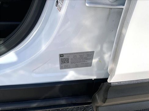 Used 2023 Chevrolet Equinox LT image 34