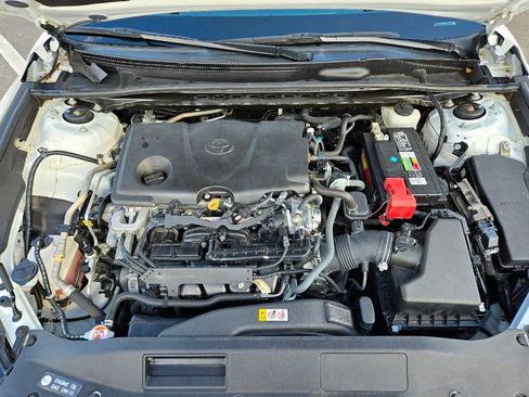 Used 2022 Toyota Camry SE image 16