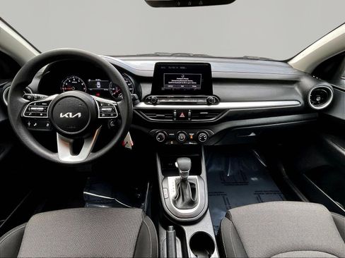 Certified 2023 Kia Forte LXS w/ LXS Technology Package FWD image 7