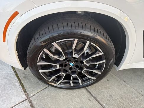Used 2026 BMW X5 sDrive40i w/ M Sport Package RWD image 6