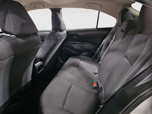 Used 2022 Toyota Corolla LE image 19