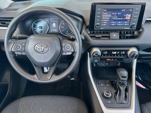 Certified 2022 Toyota RAV4 XLE AWD/4WD image 18