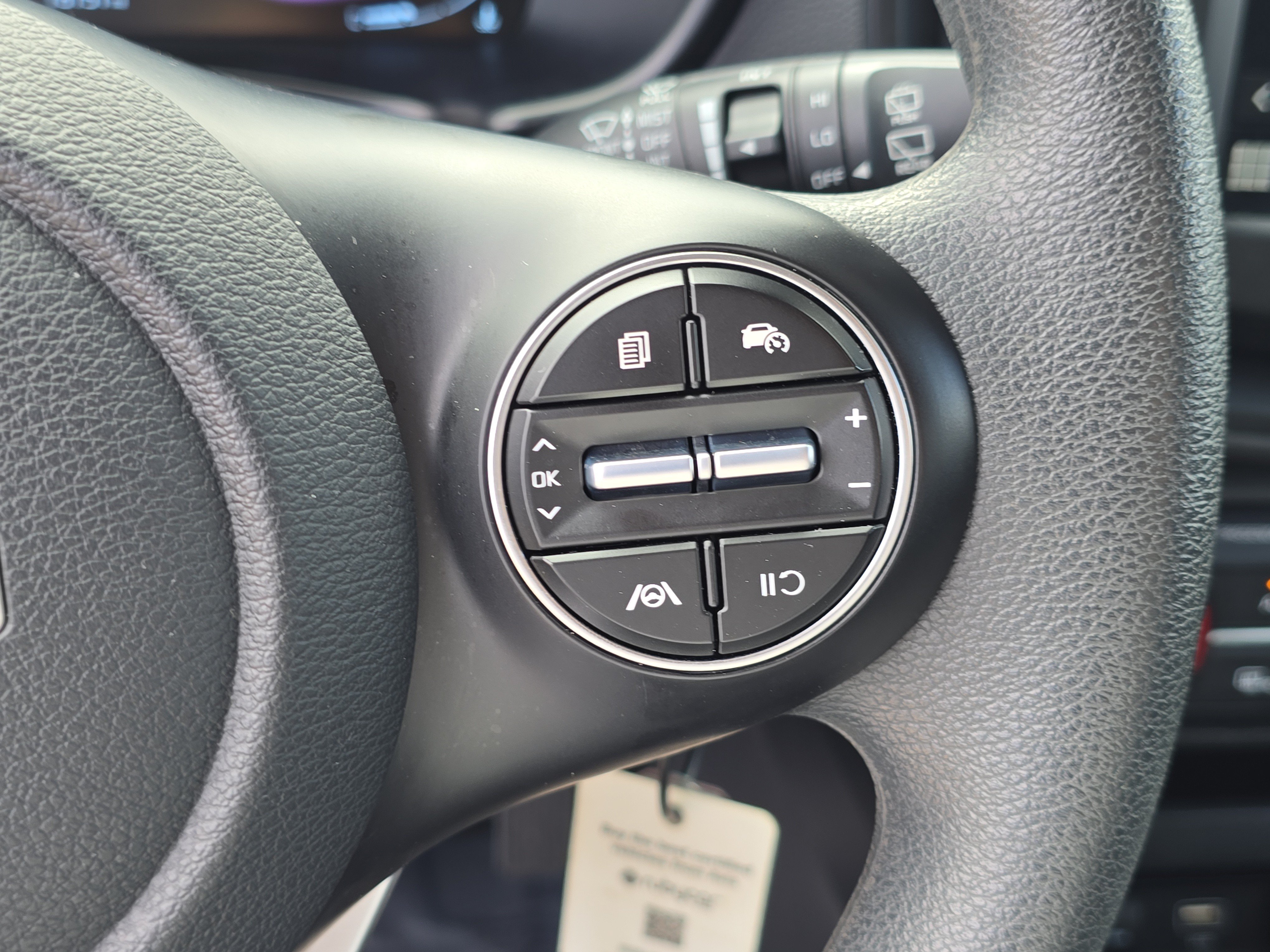 Certified 2025 Kia Soul LX w/ LX Technology Package FWD image 29