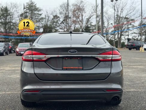 Used 2017 Ford Fusion SE image 7