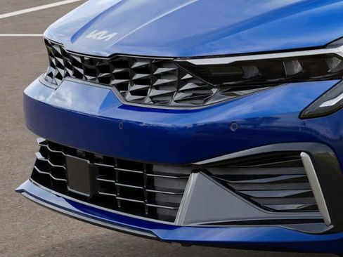 New 2026 Kia K5 EX image 12
